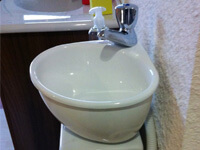 Petit lave-mains pour WC WiCi Mini - expo Schmerber (25) - 3 sur 4